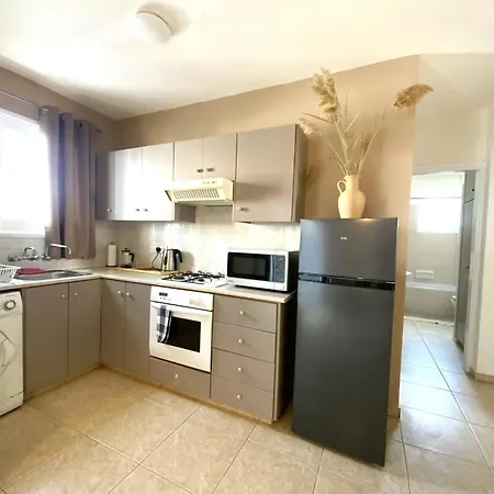 Apartman Spacious 3apt Combo, Fast Wifi, 5min Walk To