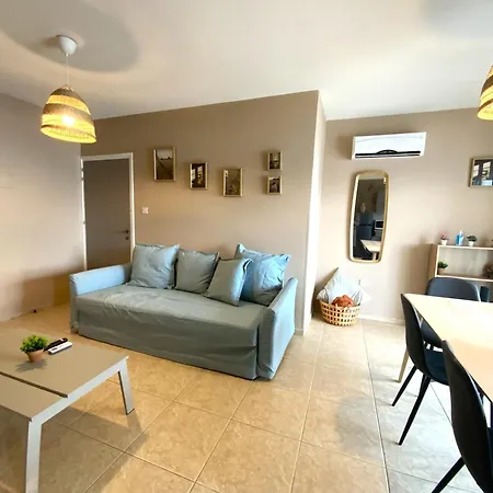 Spacious 3apt Combo, Fast Wifi, 5min Walk To Larnaca