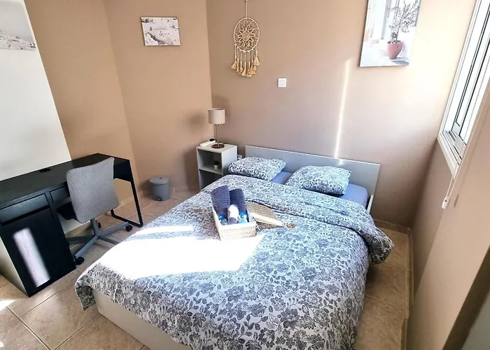 Spacious 3apt Combo, Fast Wifi, 5min Walk To Lárnaca