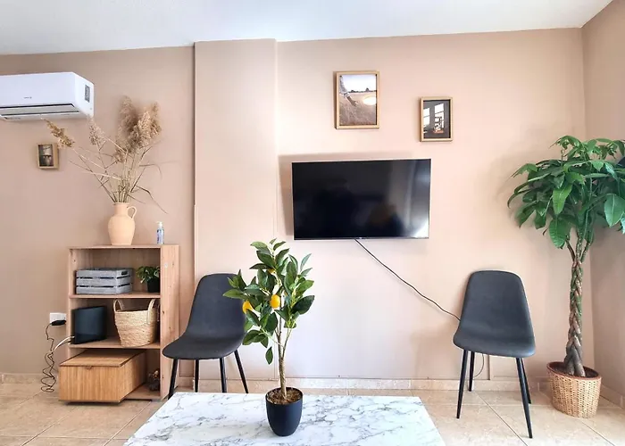 Spacious 3apt Combo, Fast Wifi, 5min Walk To Lárnaca