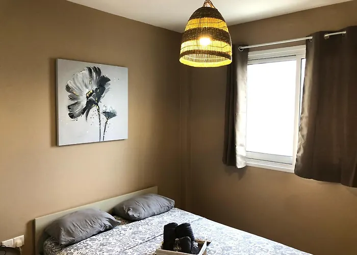 Spacious 3apt Combo, Fast Wifi, 5min Walk To *