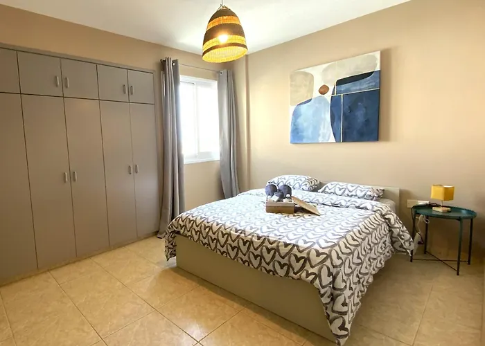 Spacious 3apt Combo, Fast Wifi, 5min Walk To Apartamento Lárnaca
